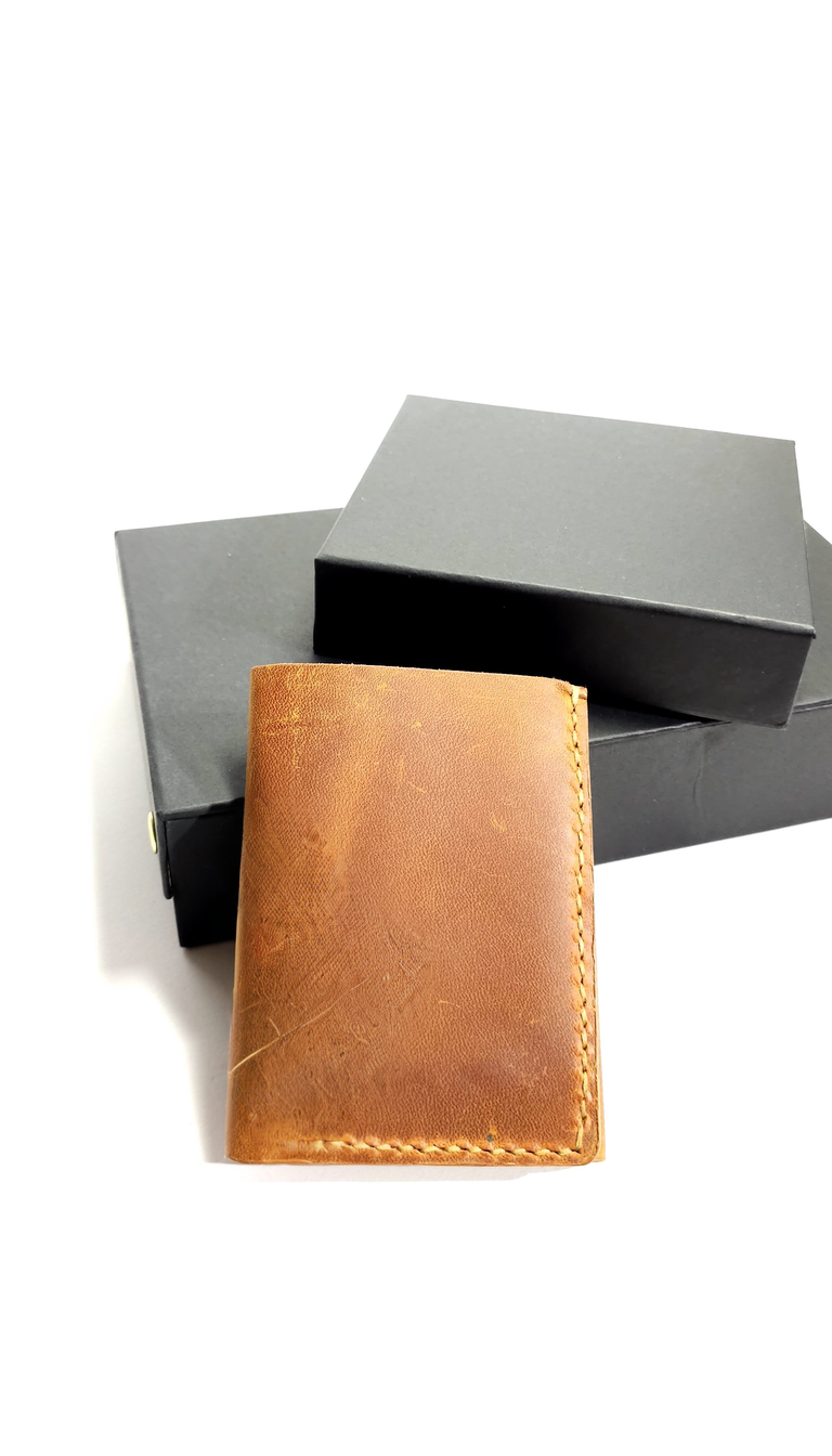 Handmade Genuine Leather Wallet – Classic and Stylish